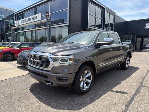 Granite Crystal Metallic Clearcoat 2022 RAM 1500 Limited