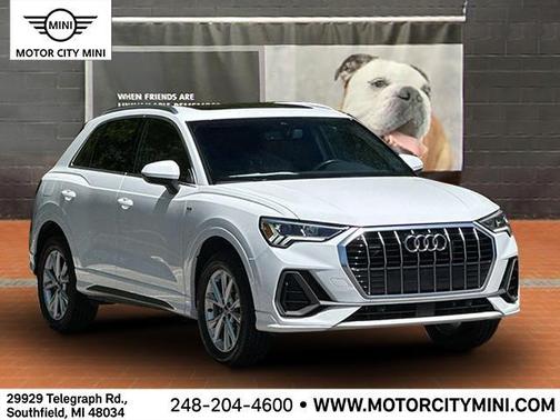 2024 Audi Q3 Premium 45 TFSI S line quattro Tiptronic