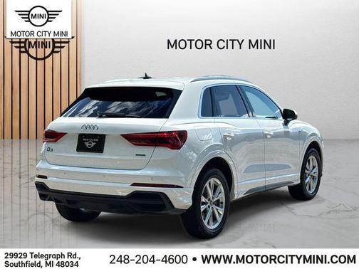 2024 Audi Q3 Premium 45 TFSI S line quattro Tiptronic