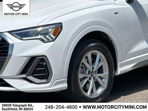 2024 Audi Q3 Premium 45 TFSI S line quattro Tiptronic