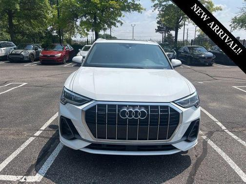 2024 Audi Q3 Premium 45 TFSI S line quattro Tiptronic