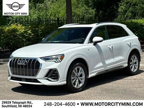 2024 Audi Q3 Premium 45 TFSI S line quattro Tiptronic