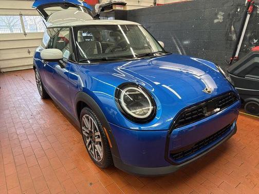 2025 MINI Hardtop Cooper