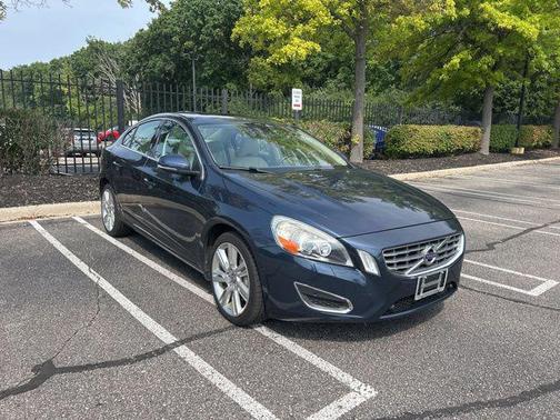 2013 Volvo S60 T5 Premier Plus