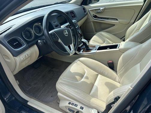 2013 Volvo S60 T5 Premier Plus