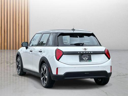 2026 MINI Hardtop Oxford Edition
