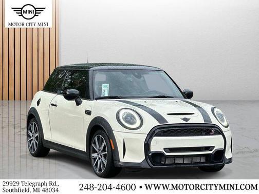 Pepper White 2022 MINI Hardtop Cooper S