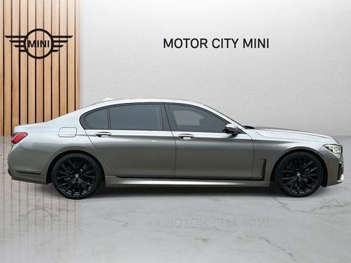 2022 BMW 750 i xDrive