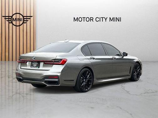 2022 BMW 750 i xDrive