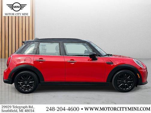 Chili Red 2022 MINI Hardtop Cooper