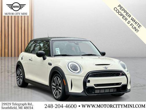 Pepper White 2022 MINI Hardtop Cooper S
