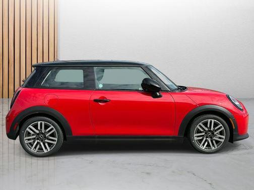 2025 MINI Hardtop Cooper