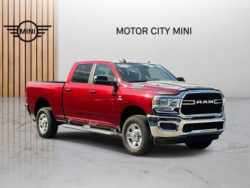 2022 RAM 2500 Big Horn Crew Cab 4x4 6'4' Box