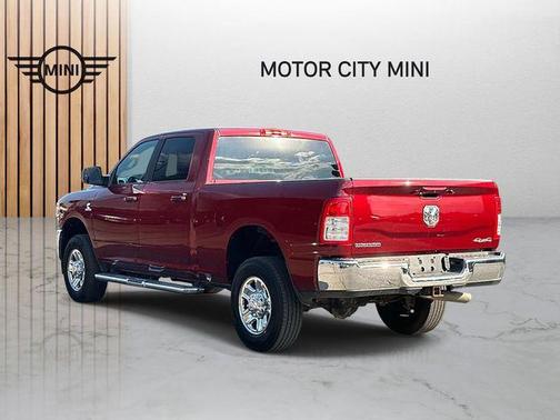 2022 RAM 2500 Big Horn Crew Cab 4x4 6'4' Box