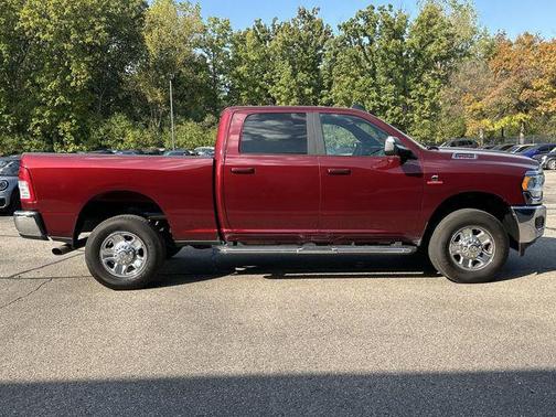 2022 RAM 2500 Big Horn Crew Cab 4x4 6'4' Box