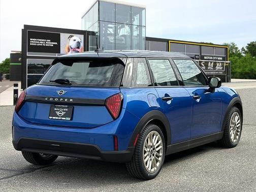 2025 MINI Hardtop Cooper