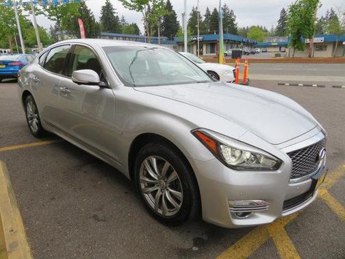 2016 INFINITI Q70 3.7X
