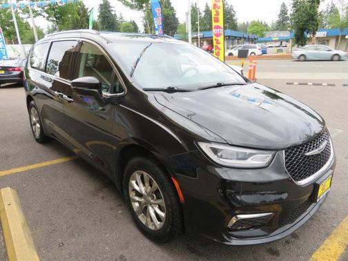 2021 Chrysler Pacifica Touring L