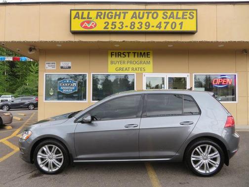 2016 Volkswagen Golf TSI SE 4-Door