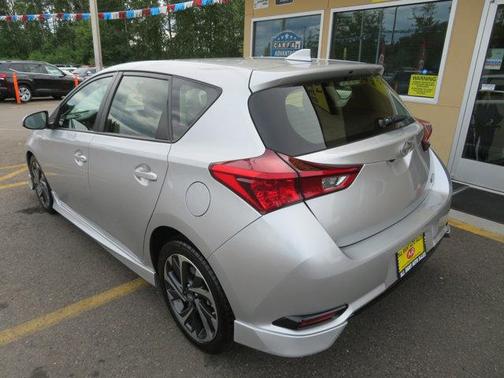 2016 Scion iM 5dr HB CVT