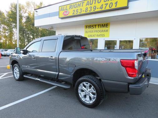 2016 Nissan Titan XD SL