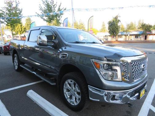 2016 Nissan Titan XD SL