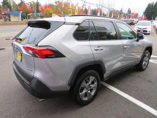 2022 Toyota RAV4 Hybrid LE