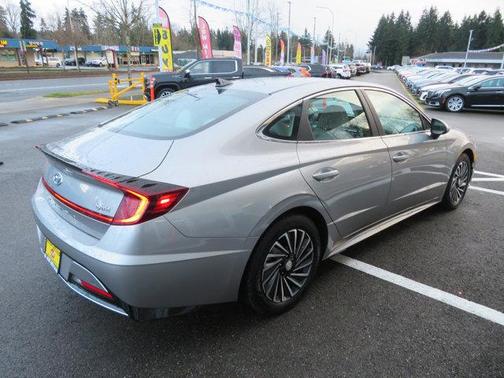 2020 Hyundai SONATA Hybrid SE