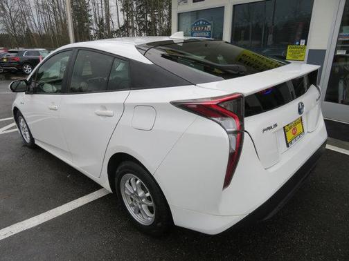 2016 Toyota Prius Three