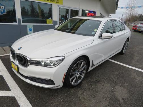 2016 BMW 740 740i