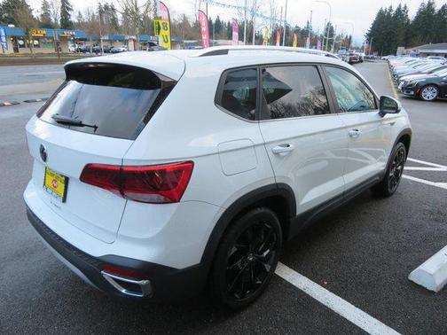 2024 Volkswagen Taos 1.5T SE