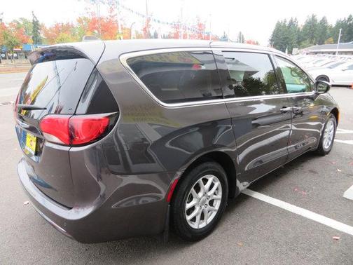 2020 Chrysler Pacifica Touring