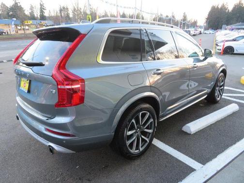2019 Volvo XC90 T5 Momentum