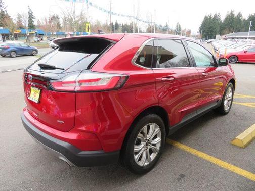 2023 Ford Edge Titanium