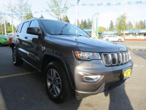 2020 Jeep Grand Cherokee Laredo