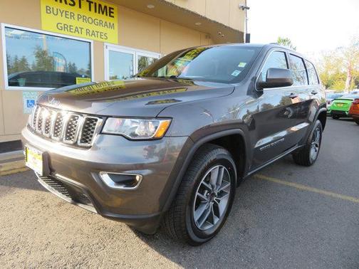 2020 Jeep Grand Cherokee Laredo