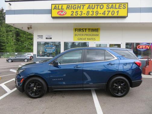 Blue Glow Metallic 2022 Chevrolet Equinox 1LT