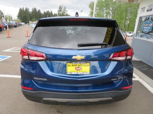 Blue Glow Metallic 2022 Chevrolet Equinox 1LT