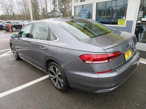 2022 Volkswagen Passat 2.0T SE