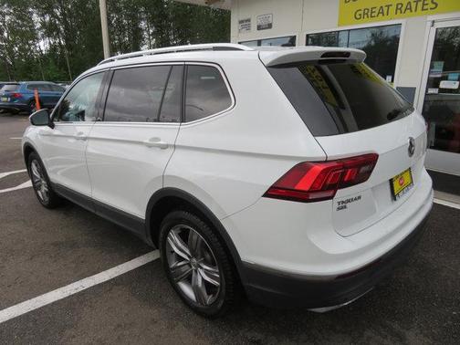 Pure White 2021 Volkswagen Tiguan 2.0T SEL