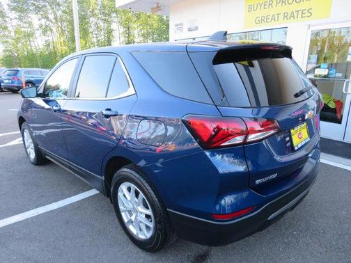 Blue Glow Metallic 2022 Chevrolet Equinox 1LT