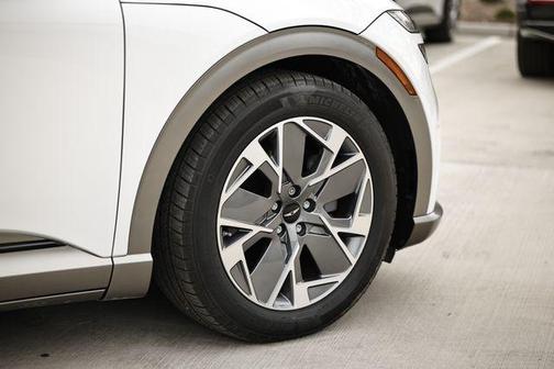 2025 Genesis GV60 Standard RWD