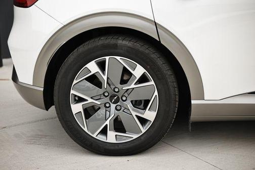 2025 Genesis GV60 Standard RWD