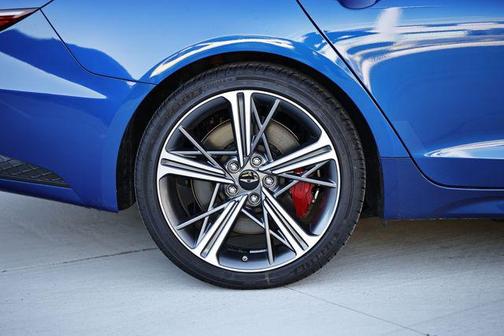 2025 Genesis G70 3.3T AWD Sport Advanced