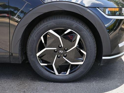 Abyss Black 2024 Hyundai IONIQ 5 SEL