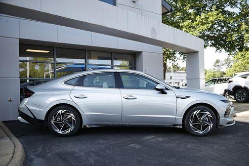 Aero Silver 2026 Hyundai SONATA SEL