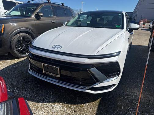 2024 Hyundai SONATA Hybrid Limited