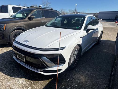 2024 Hyundai SONATA Hybrid Limited