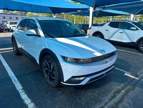 Atlas White 2024 Hyundai IONIQ 5 SE