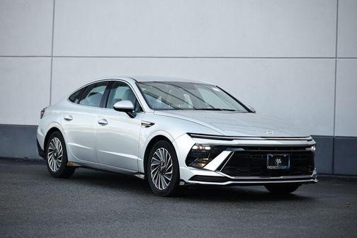 2024 Hyundai SONATA Hybrid SE
